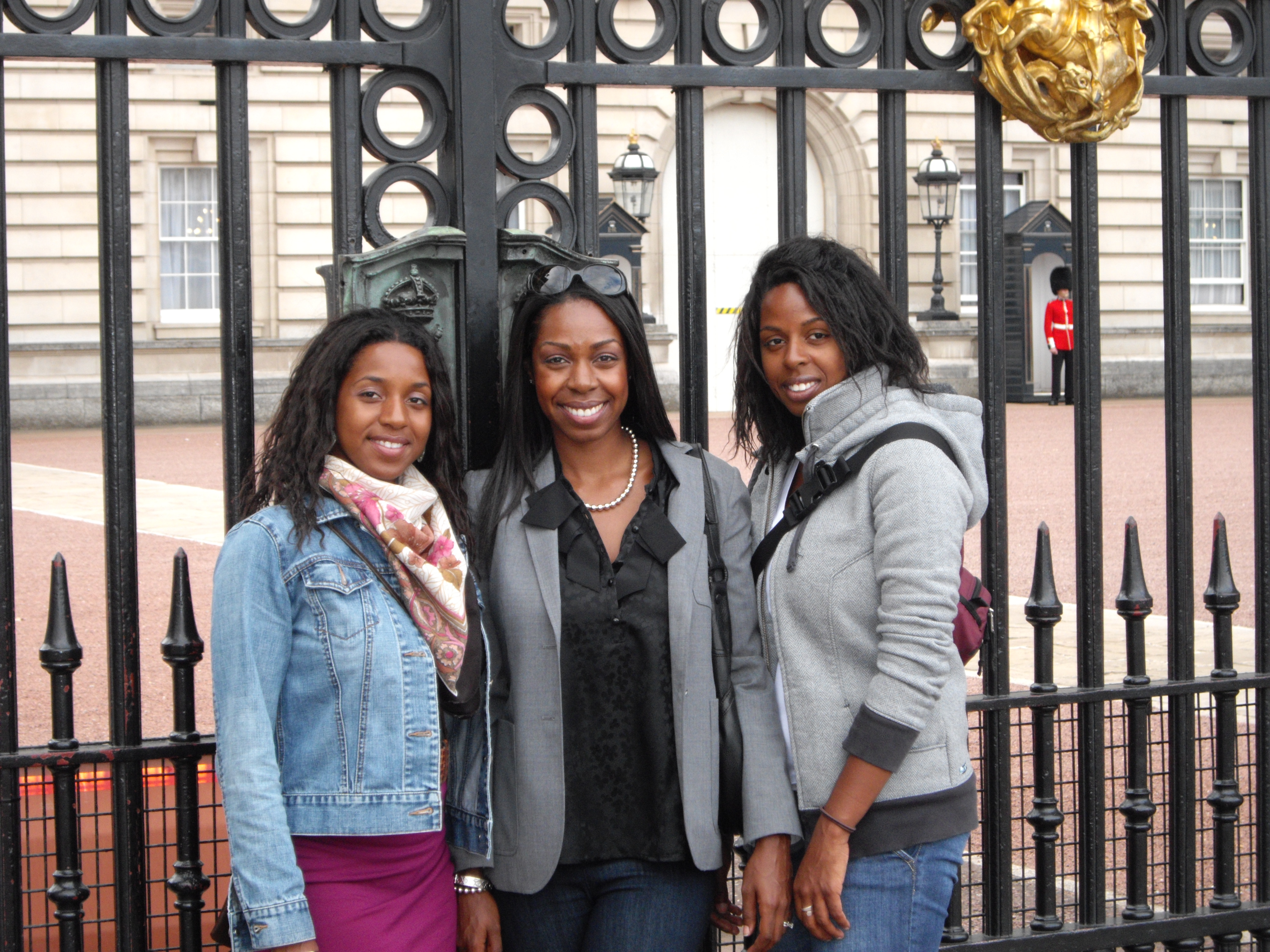 Three princesses at Buckhingham Palace!  Erika, Dom and Alice