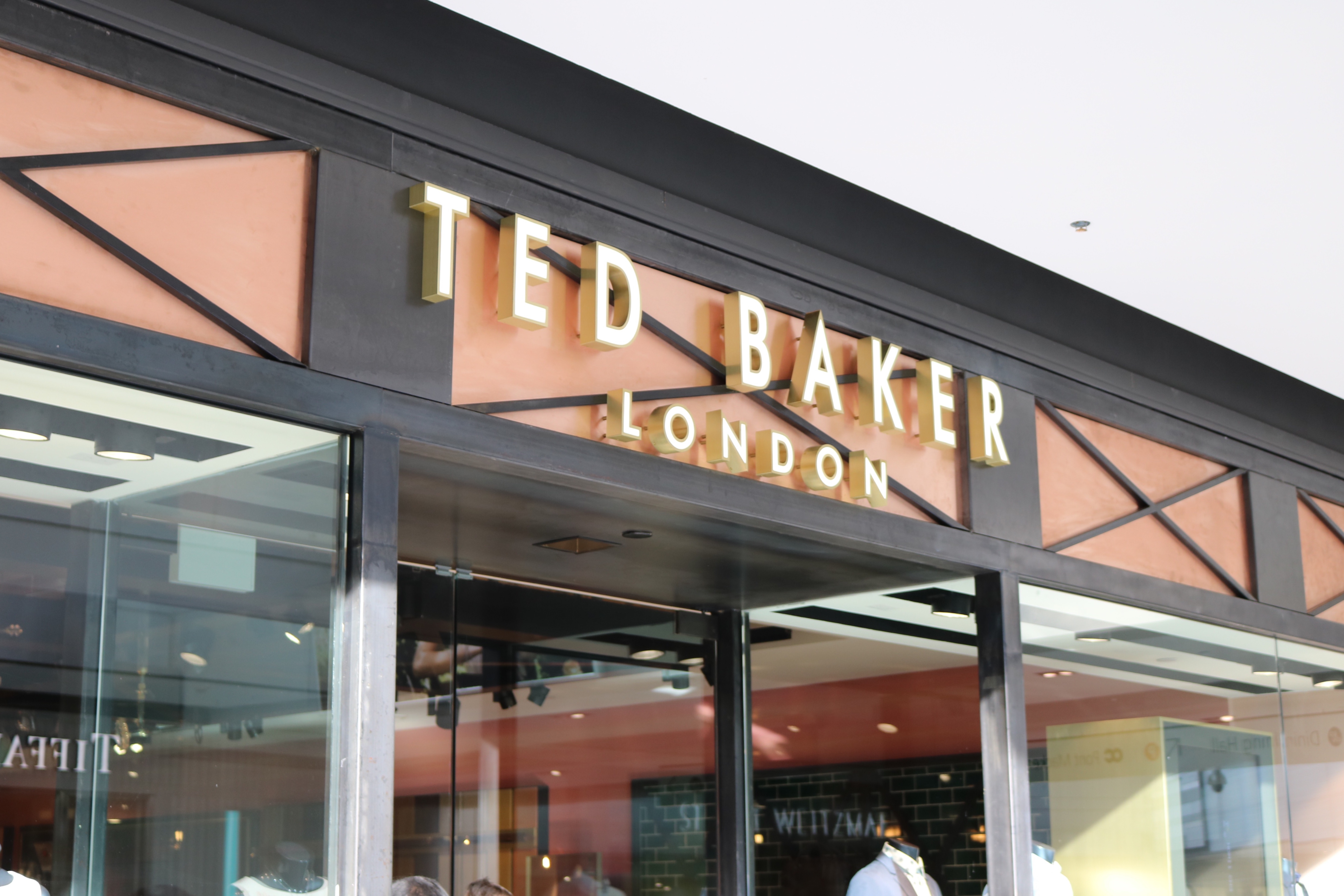 Grand Opening Celebration For Ted Baker London | www.styledomination.com